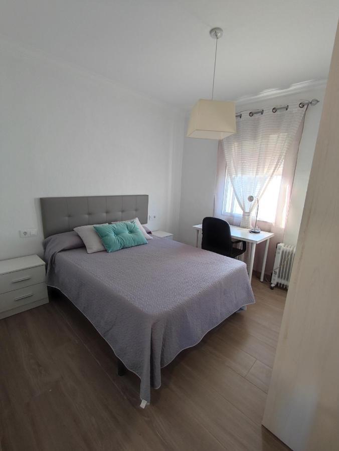 Precioso Apartamento 3 Dormitorios, Aire Acondicionado Menos 10 Min A Pie Feria Jerez De La Frontera Jerez de la Frontera Kültér fotó